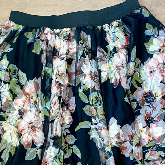 TORRID Floral Print Tulle Skirt - Picture 8 of 11